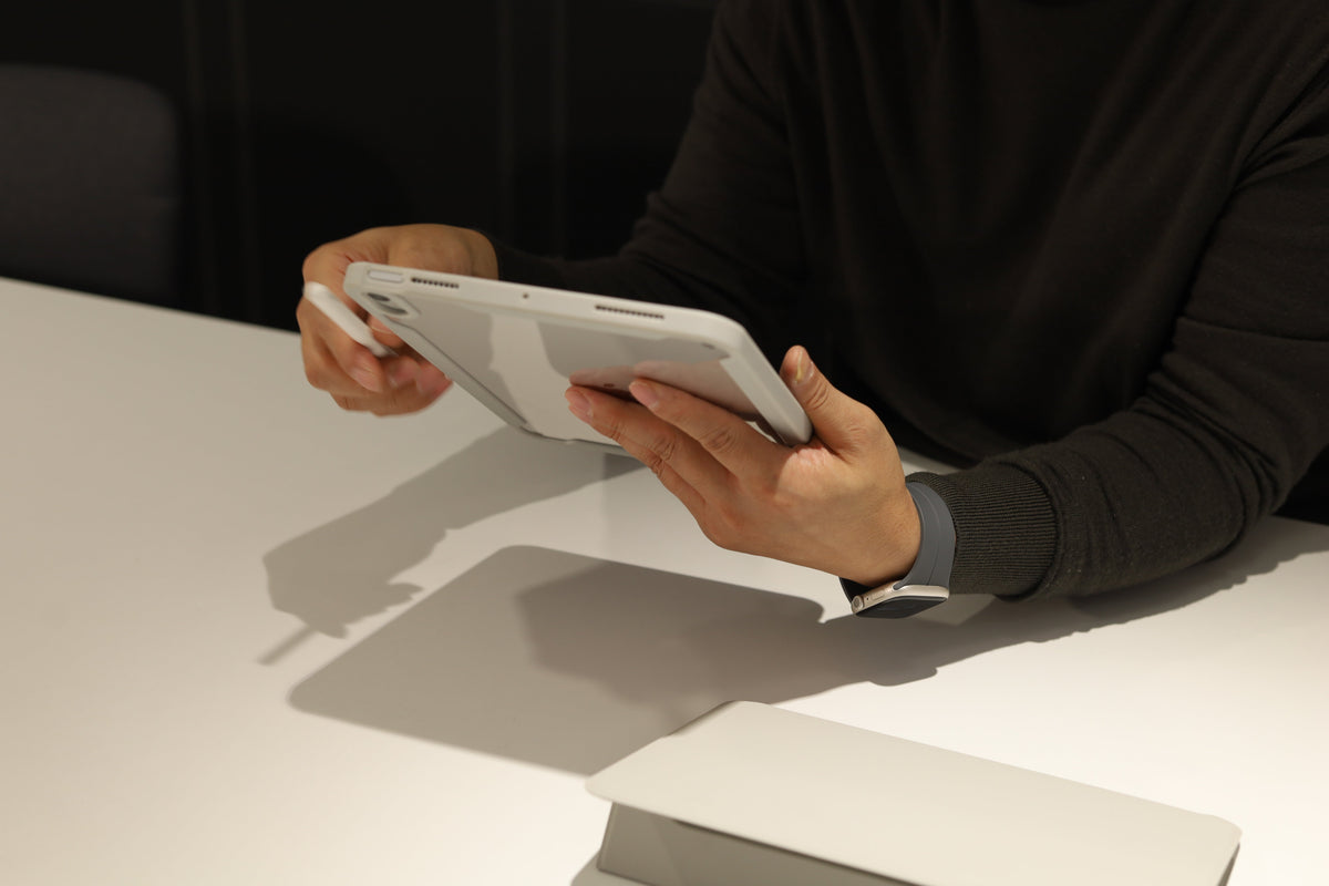FreeAngle Flex – Adjustable Stand & Protective Bumper Case for iPad